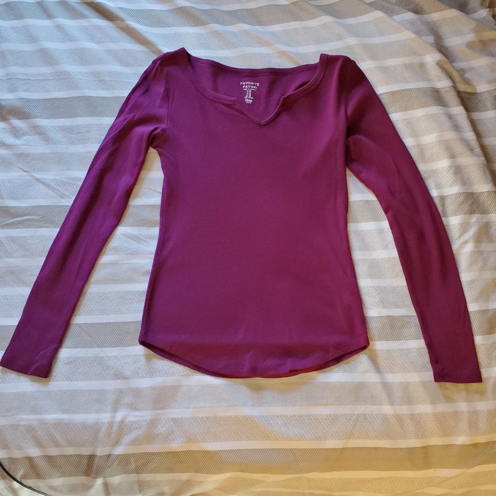 Gap Favorite Burgundy Long Sleeve Round Neckline with V - Size XS
